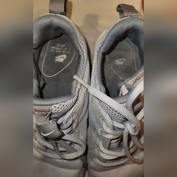 *Black Friday Sale* Nike 833666-001 Size 7.5 - Picture 4 of 4